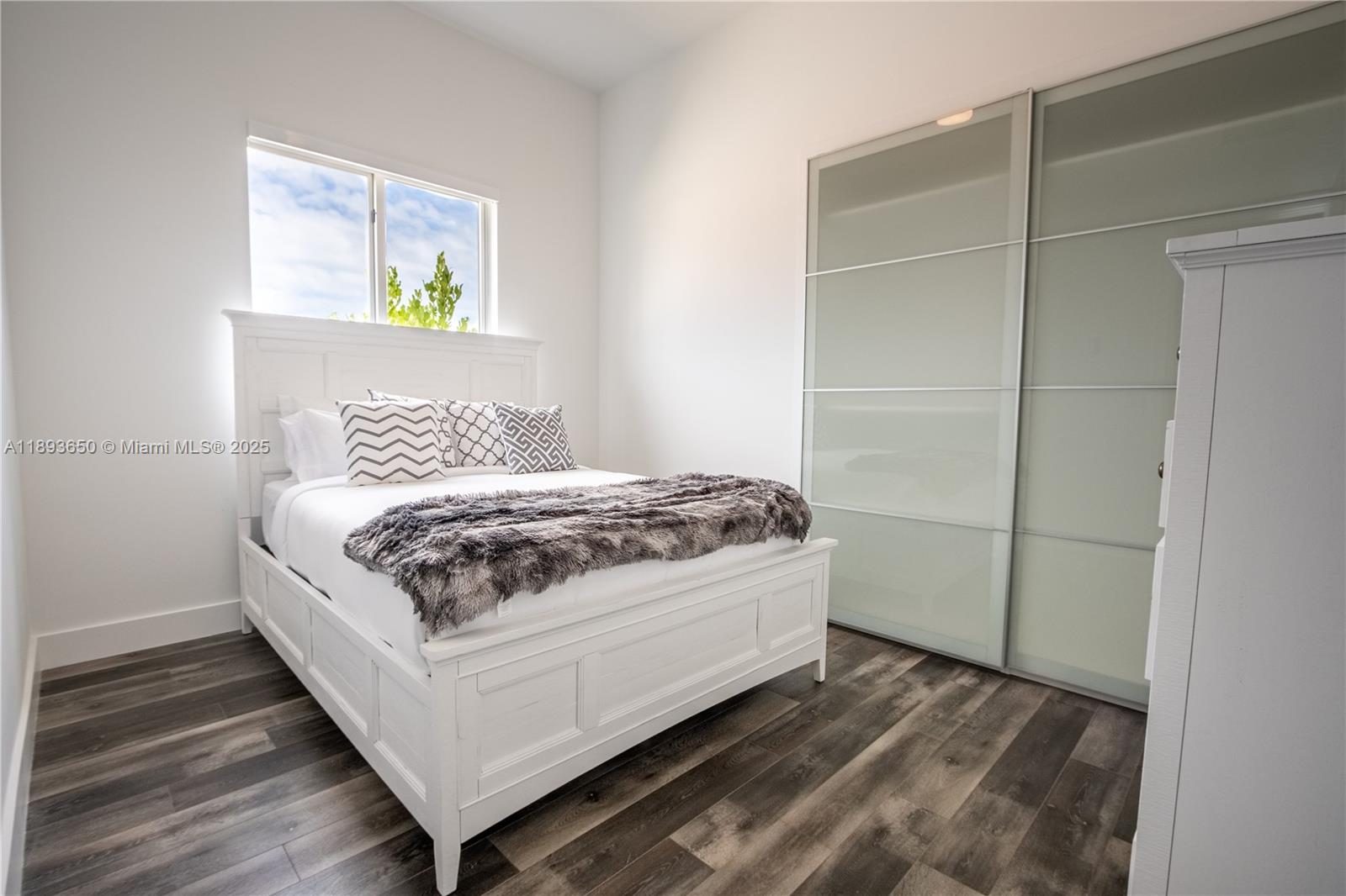 3461 SW 25th St #B Miami, FL 33133