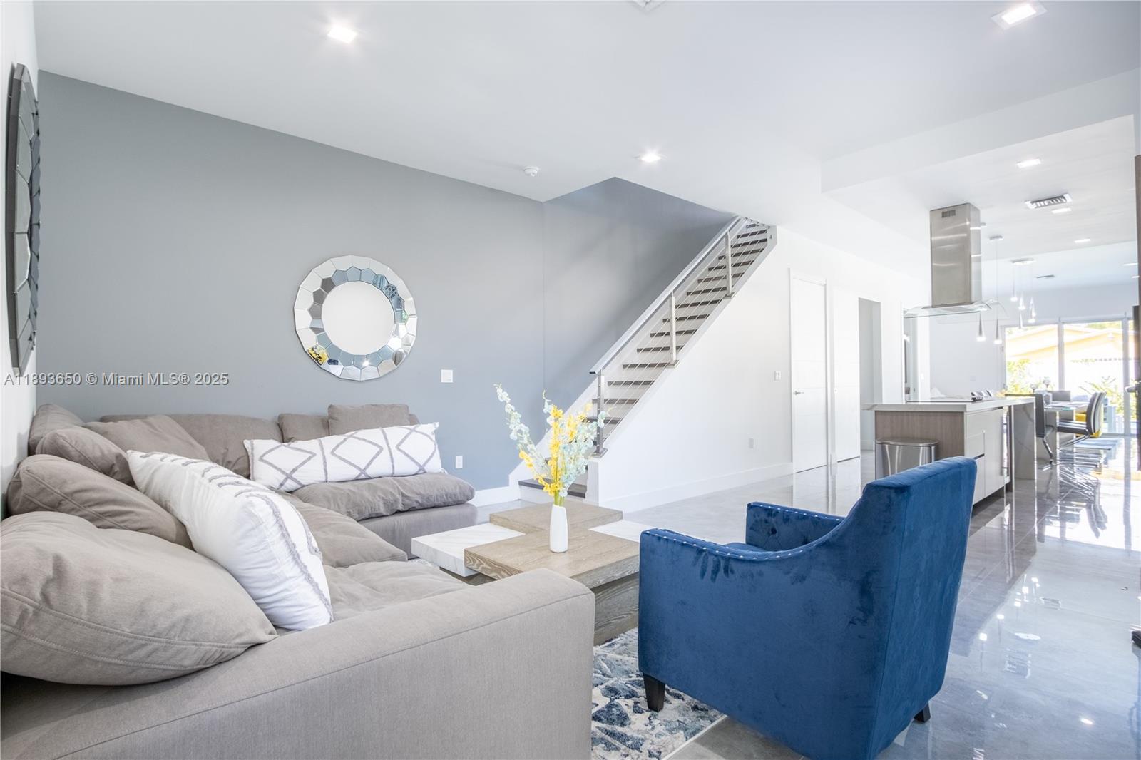 3461 SW 25th St #B Miami, FL 33133