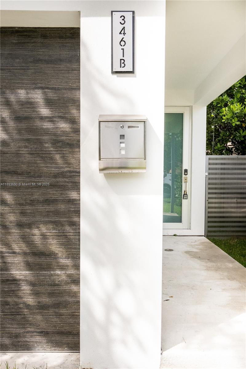 3461 SW 25th St #B Miami, FL 33133