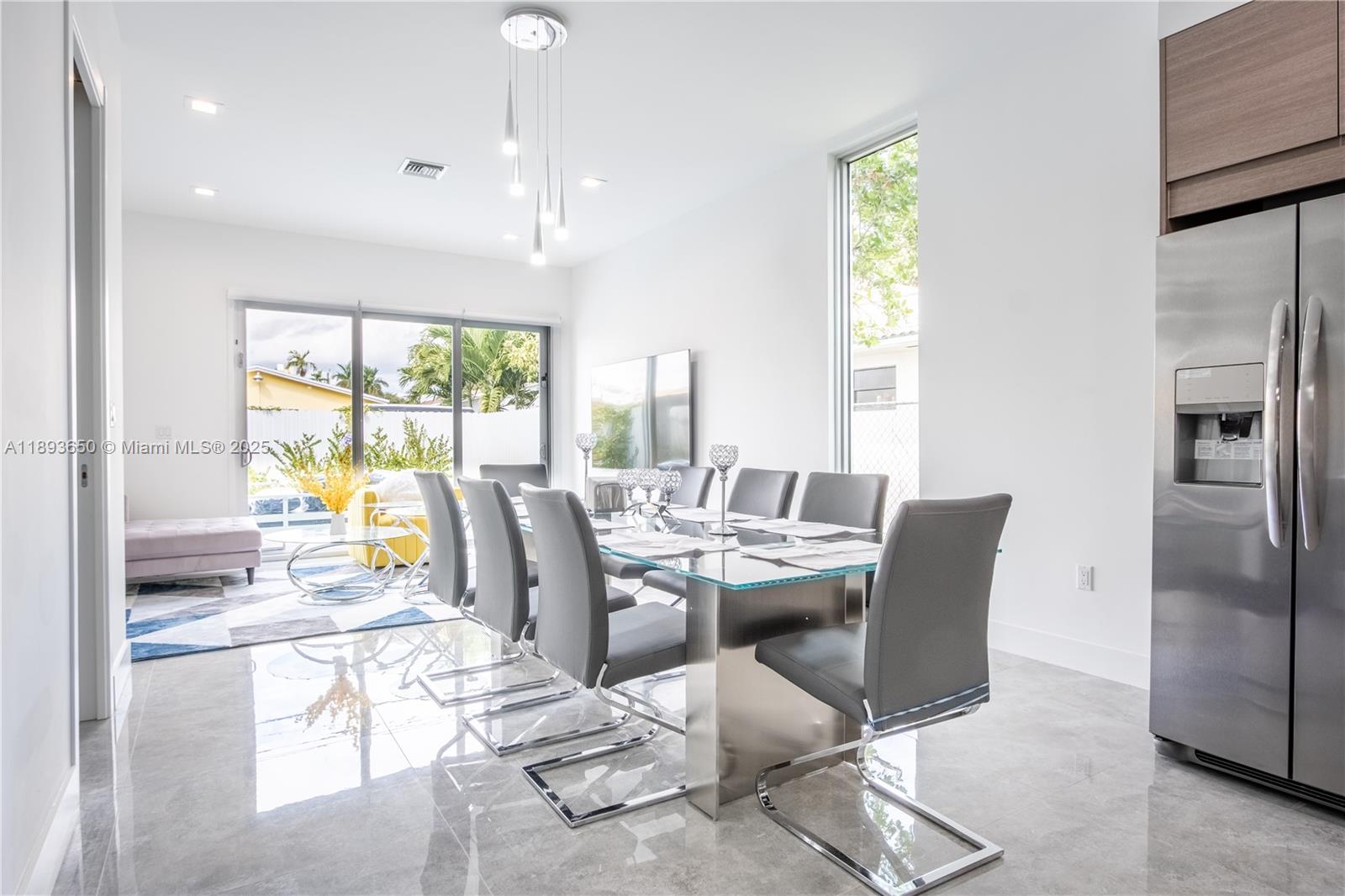 3461 SW 25th St #B Miami, FL 33133