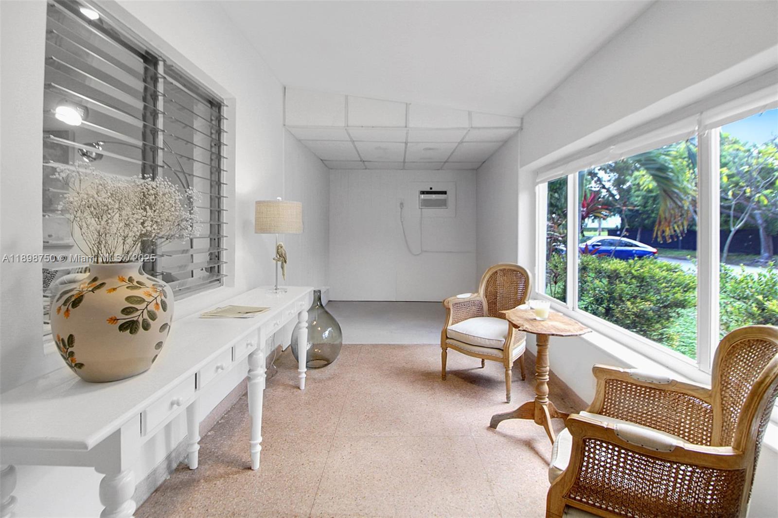 231 NE 43rd St Miami, FL 33137