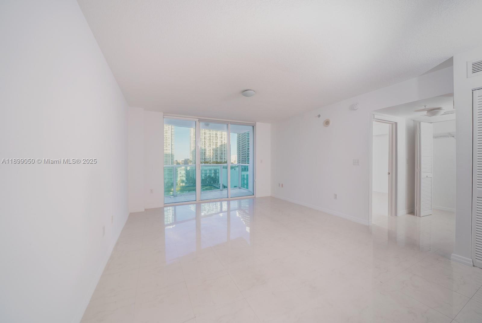 image Brickell On The River2