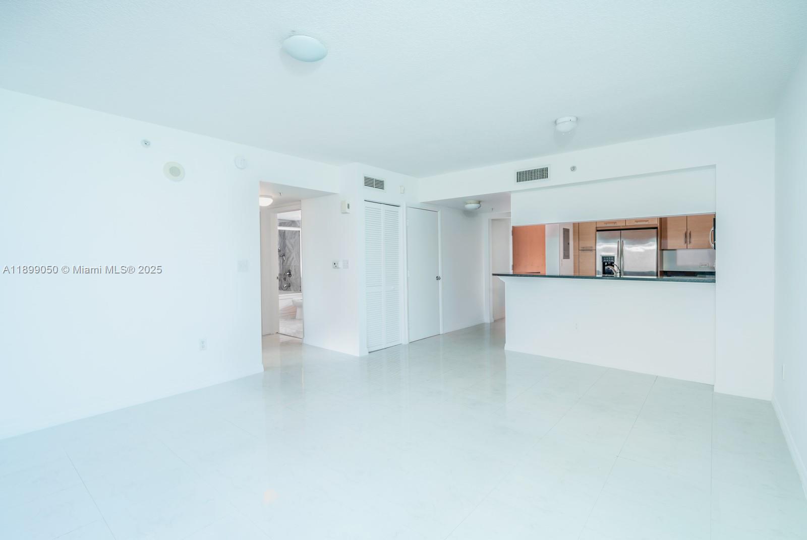 image Brickell On The River3