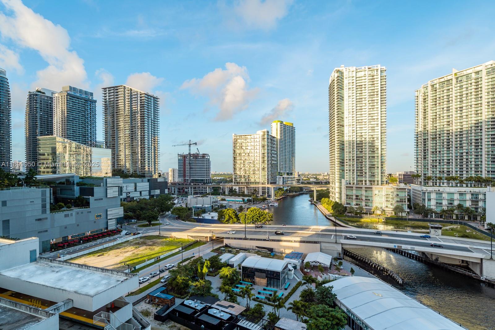 image Brickell On The River8