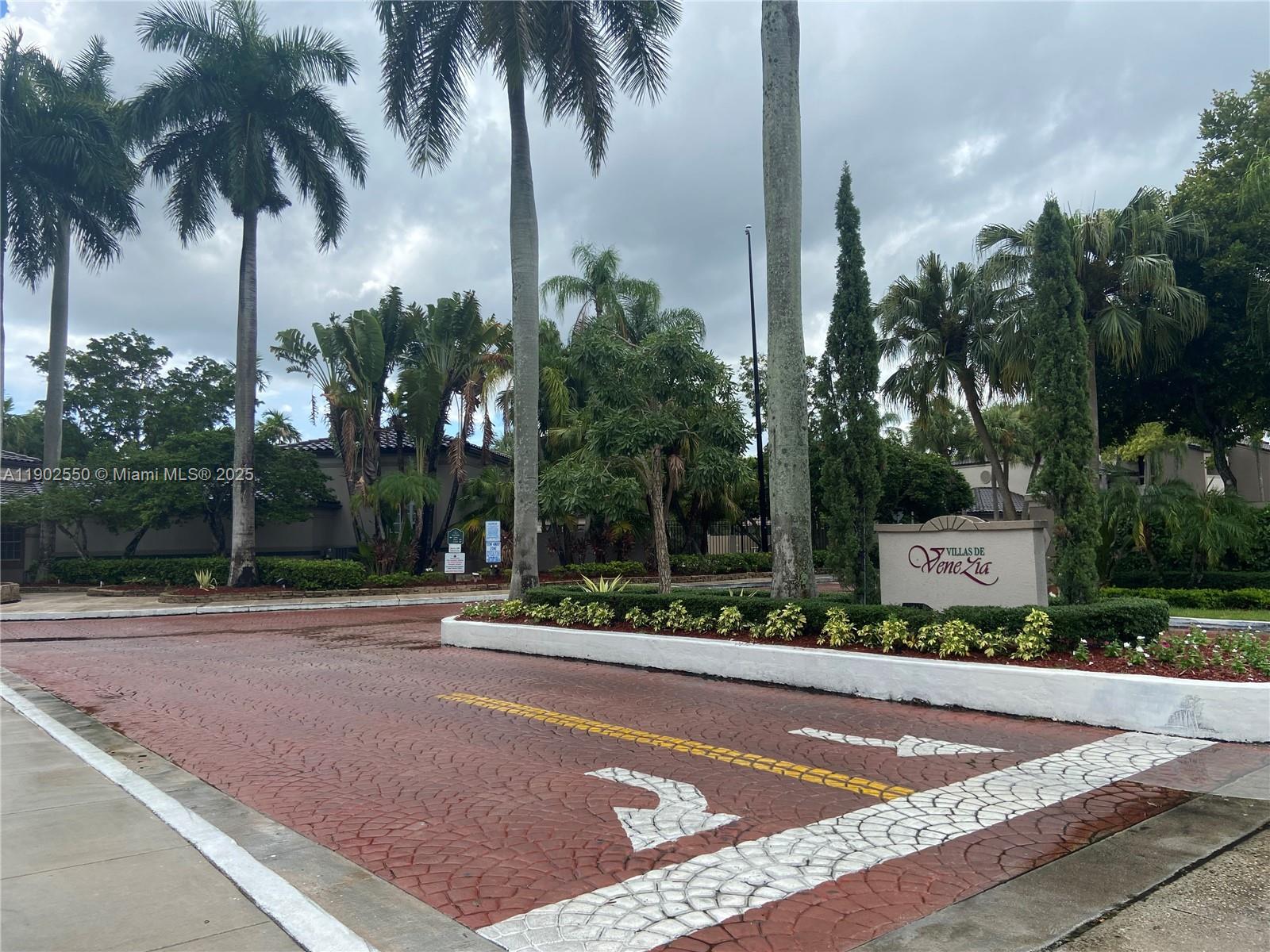 9849 Nob Hl Ln #9849