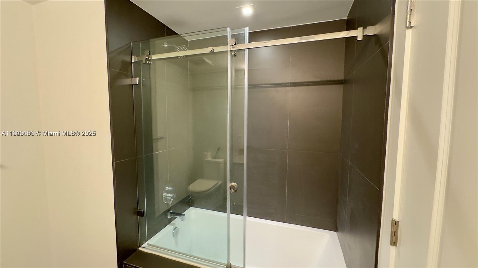 image Canvas Condo10