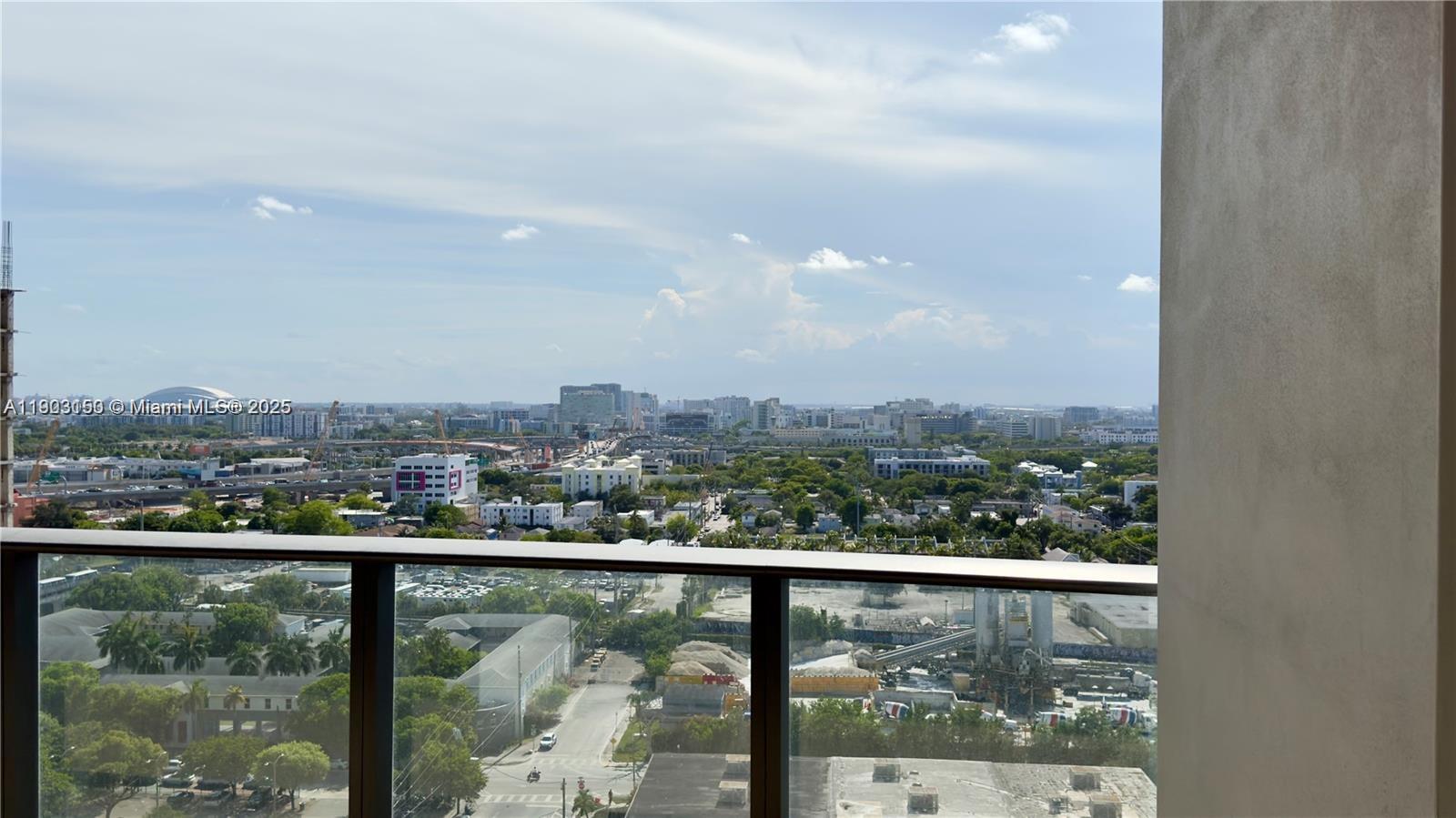 image Canvas Condo13