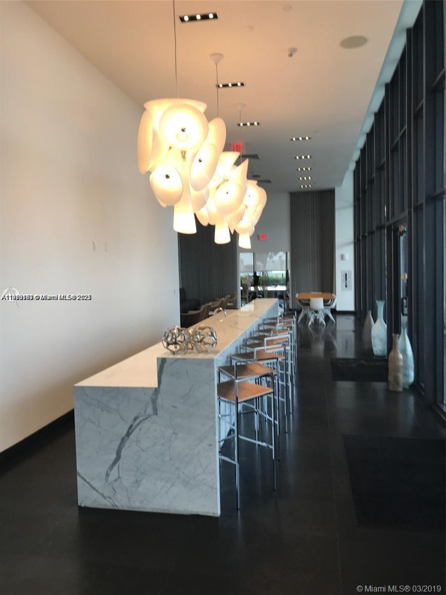 image Canvas Condo25