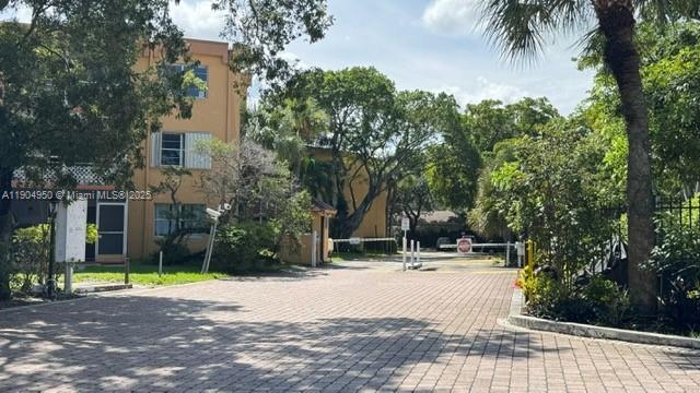 4394 NW 9th Ave #20-1B