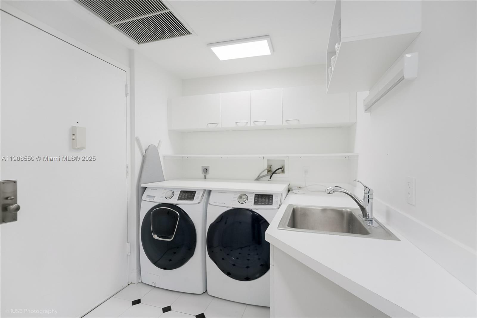 image One Island Place35