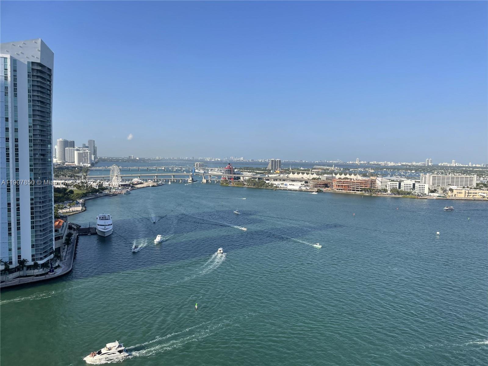 888 Brickell Key Dr #2610 Miami, FL 33131