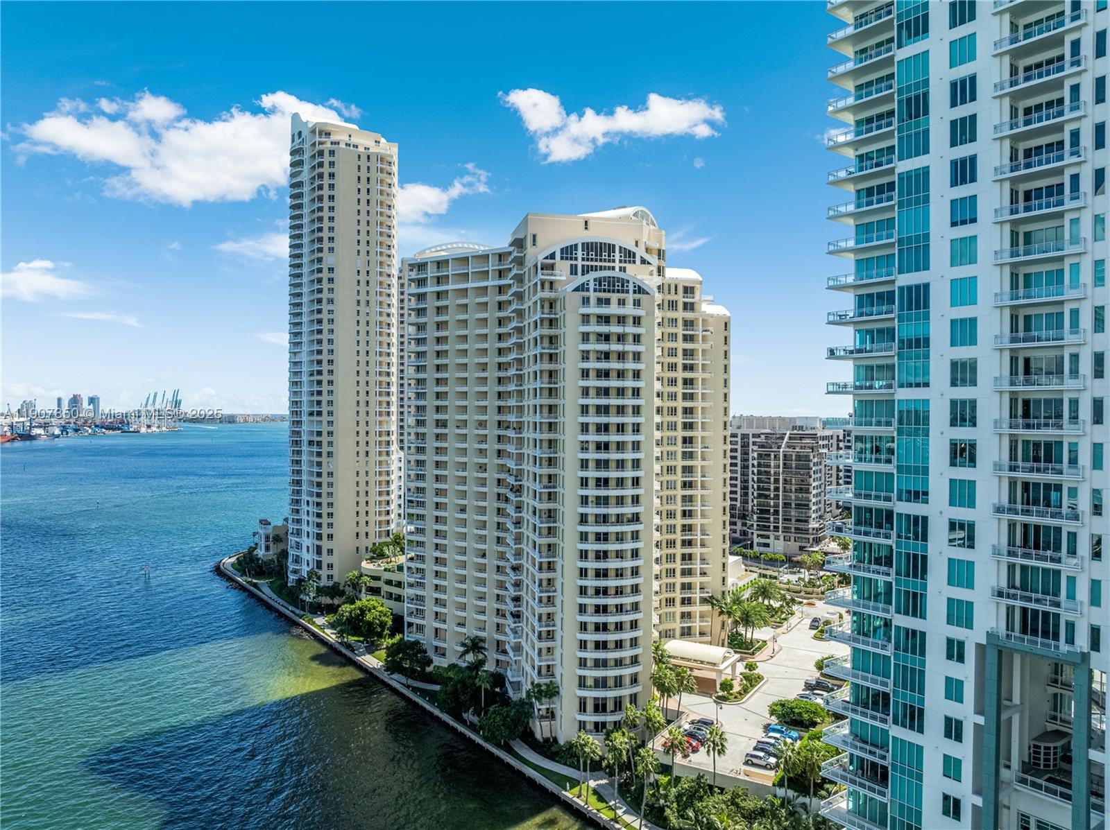 888 Brickell Key Dr #2610 Miami, FL 33131