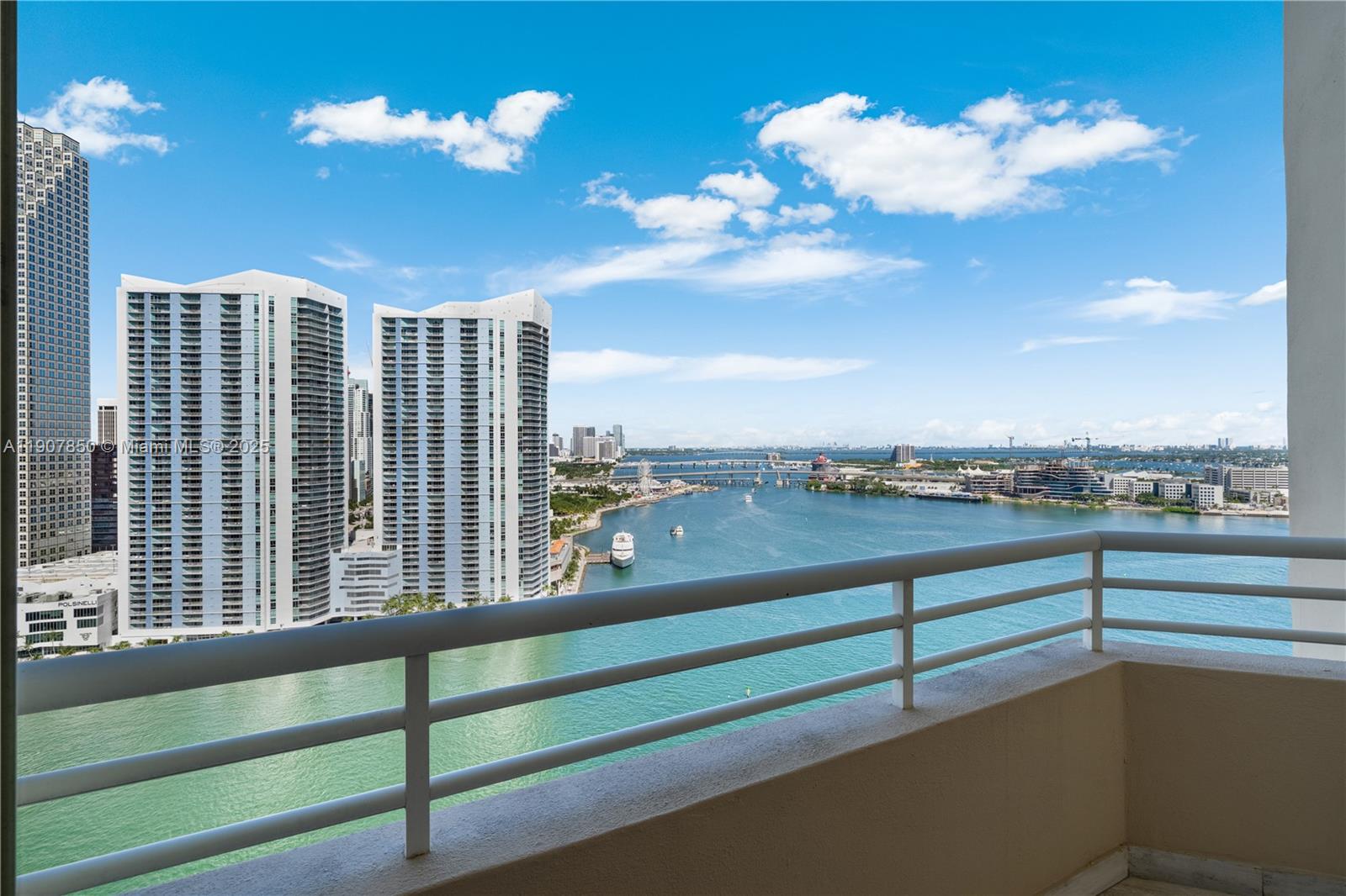 888 Brickell Key Dr #2610 Miami, FL 33131