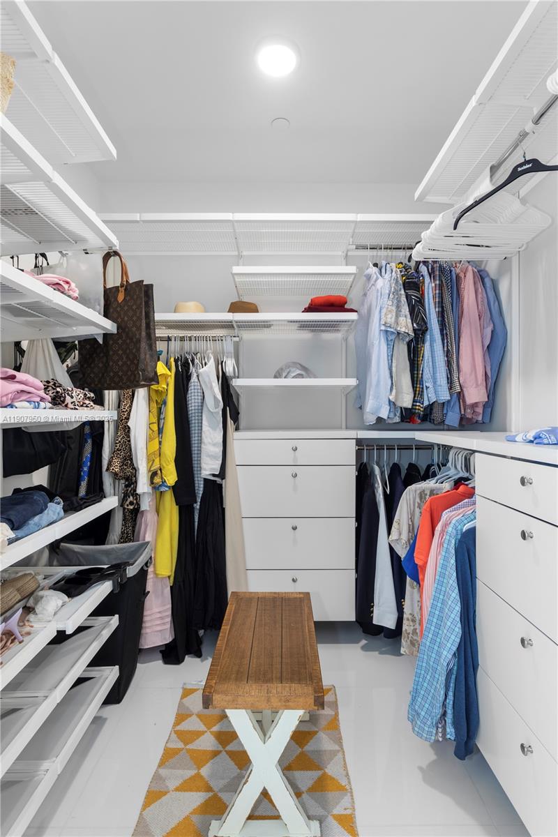 image Paramount Miami Worldcent4