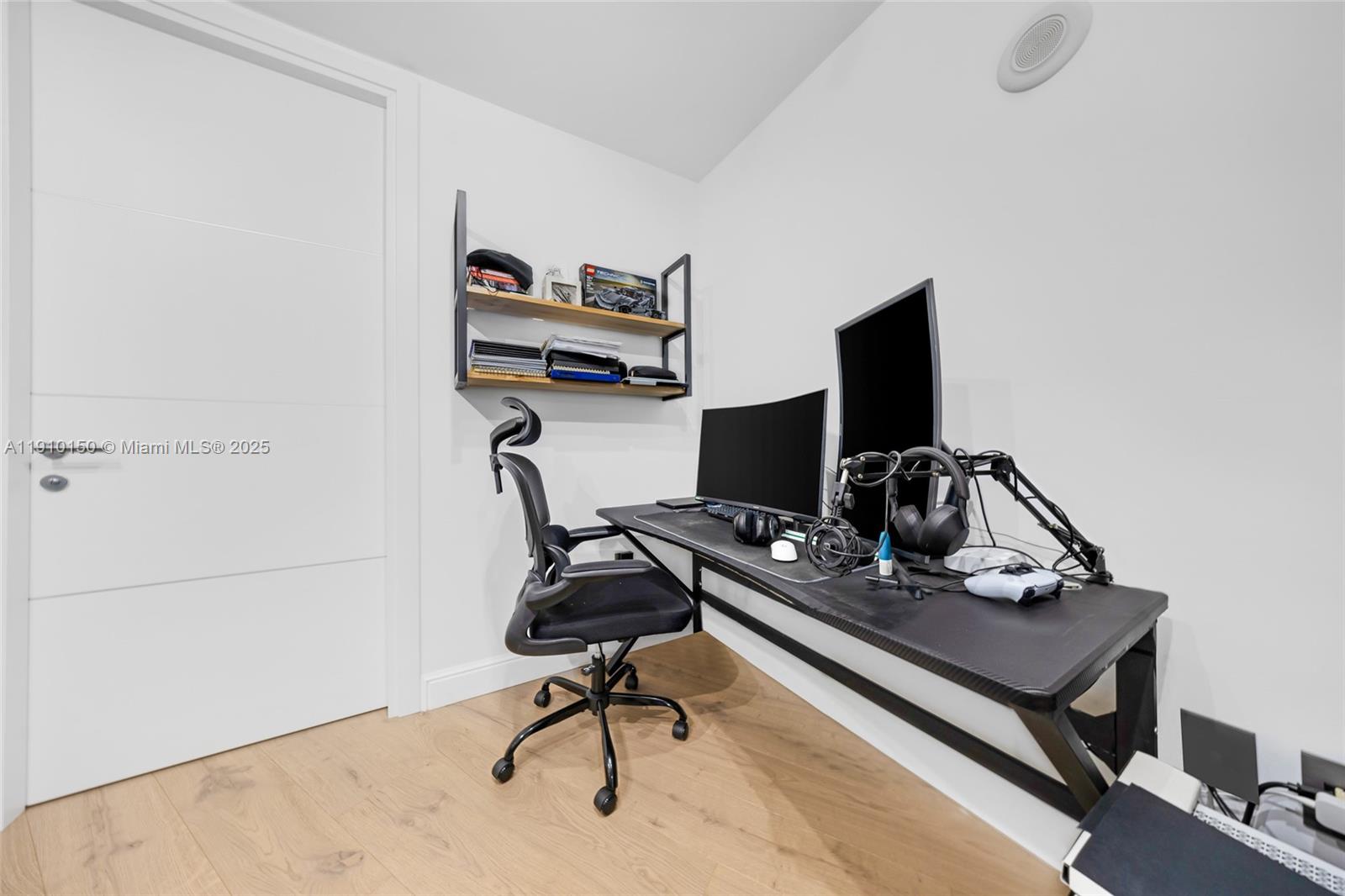 image Trump Tower I21