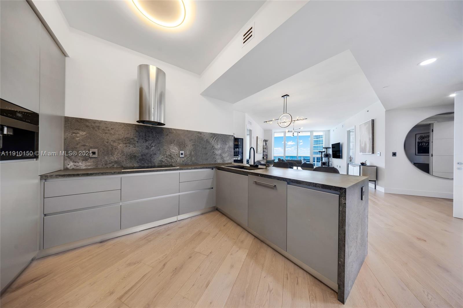 image Trump Tower I3