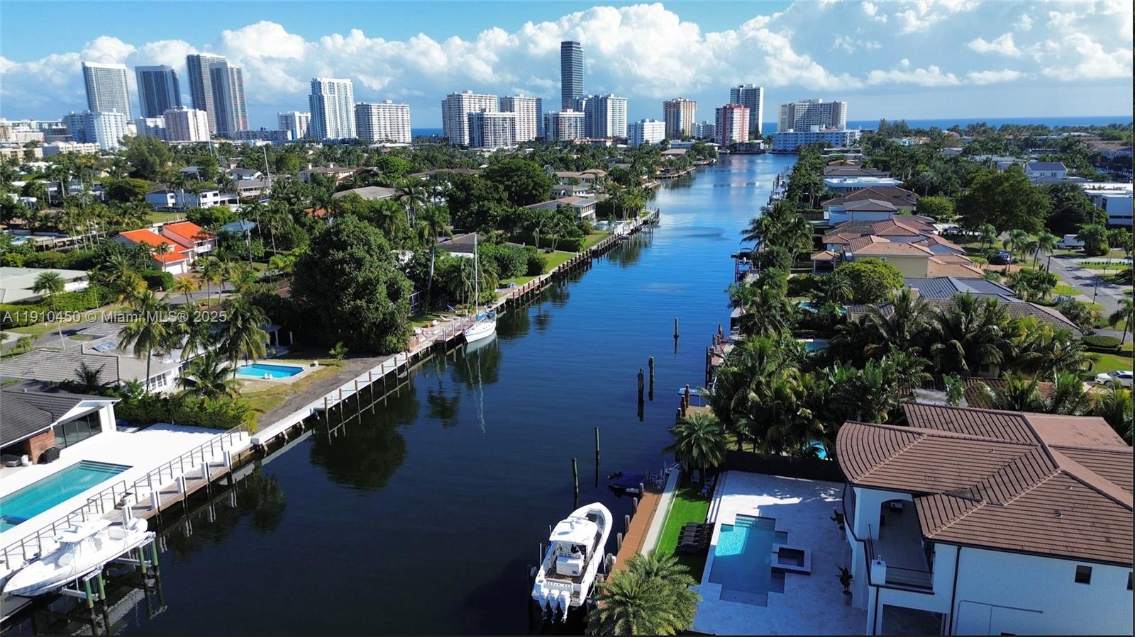 460 Holiday Dr Hallandale Beach, FL 33009