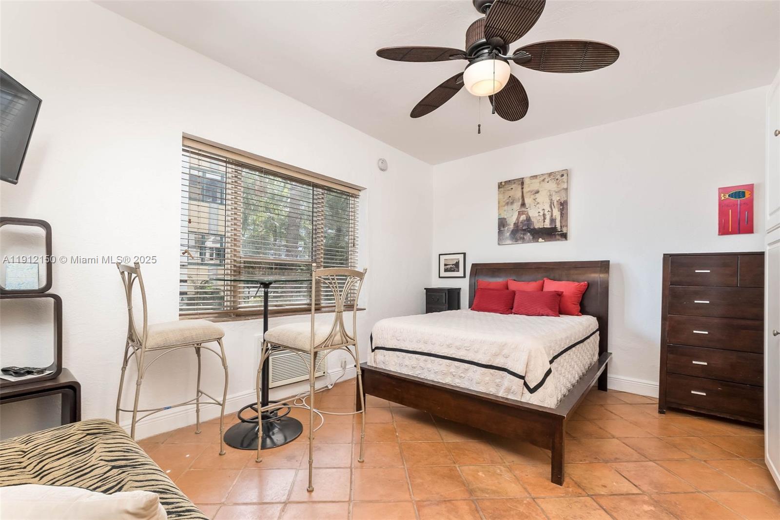 255 W 24th St #208 Miami Beach, FL 33140