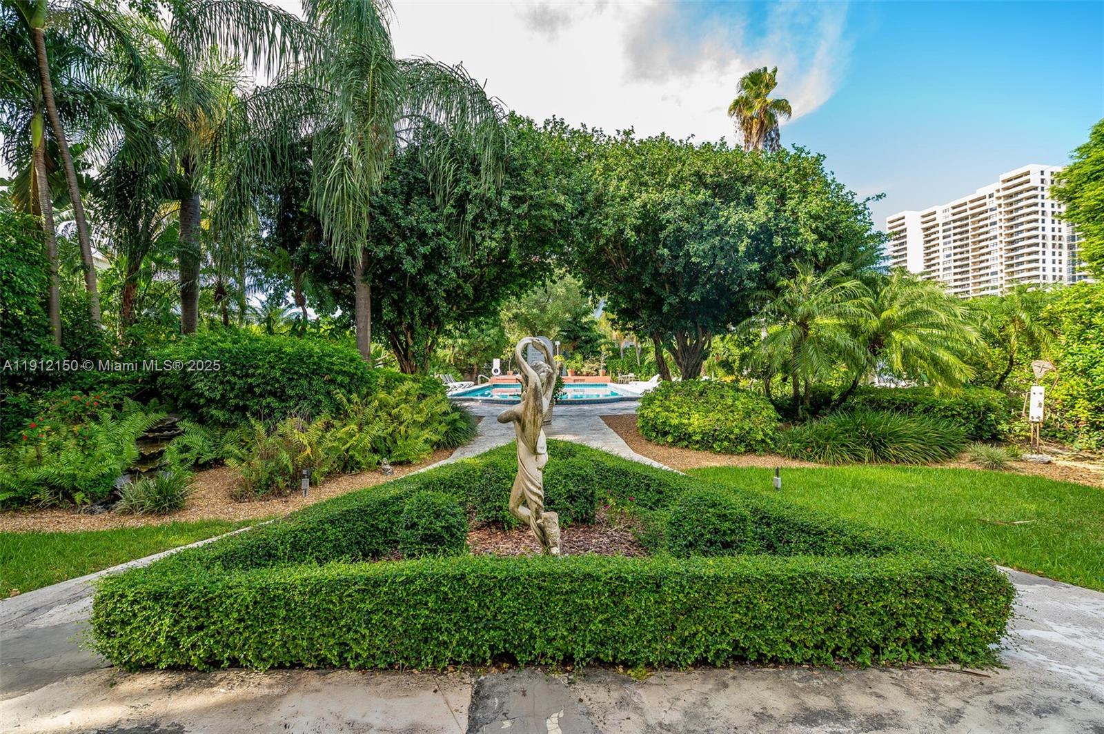 255 W 24th St #208 Miami Beach, FL 33140