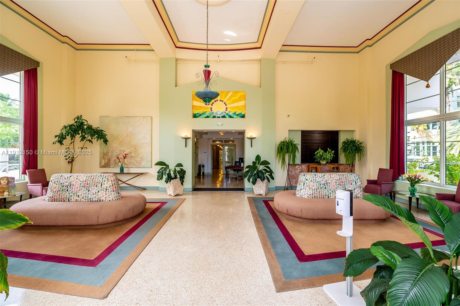 255 W 24th St #208 Miami Beach, FL 33140