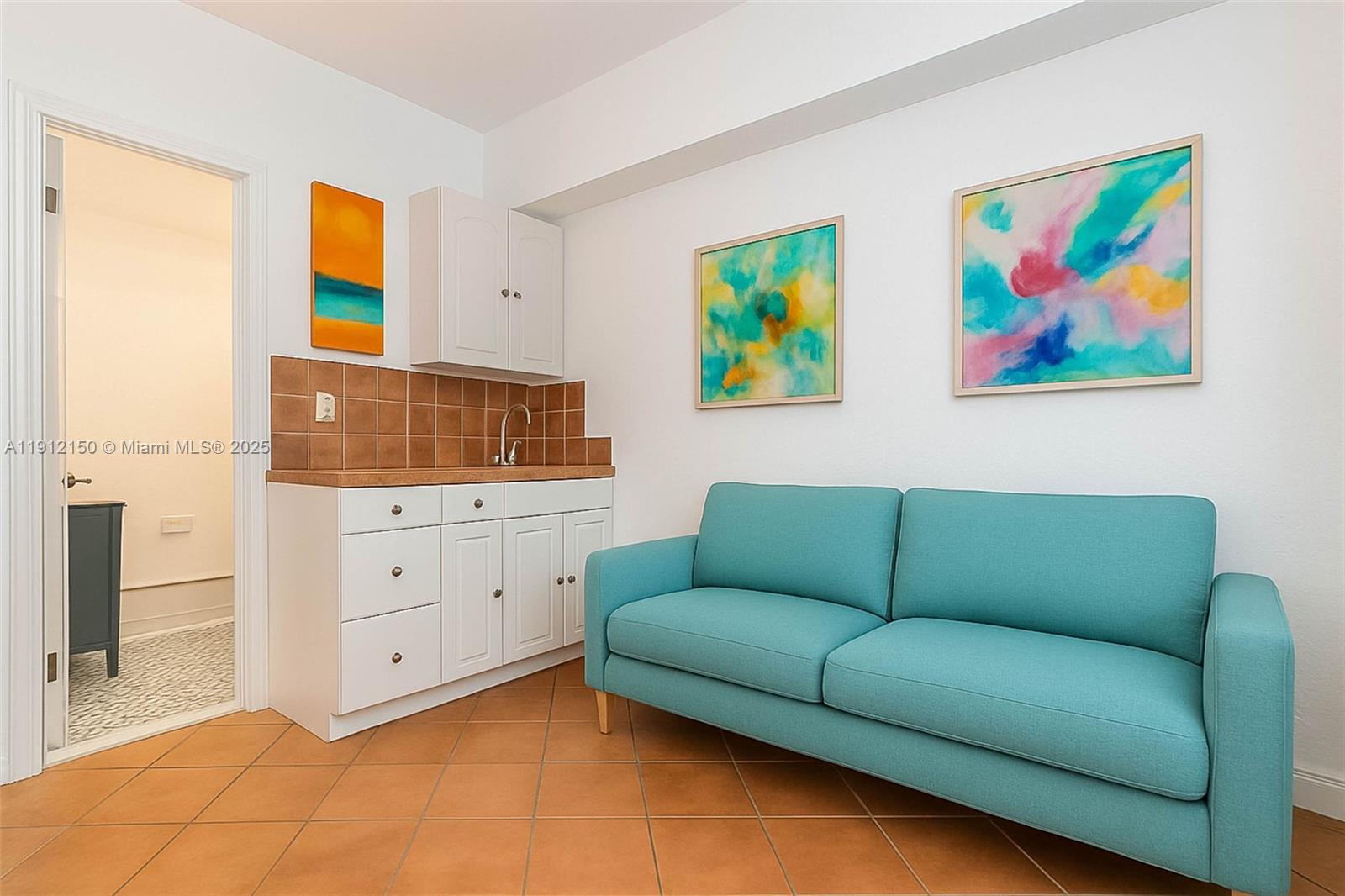 255 W 24th St #208 Miami Beach, FL 33140