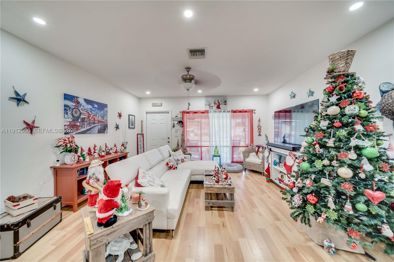 7440 Fillmore St Hollywood, FL 33024