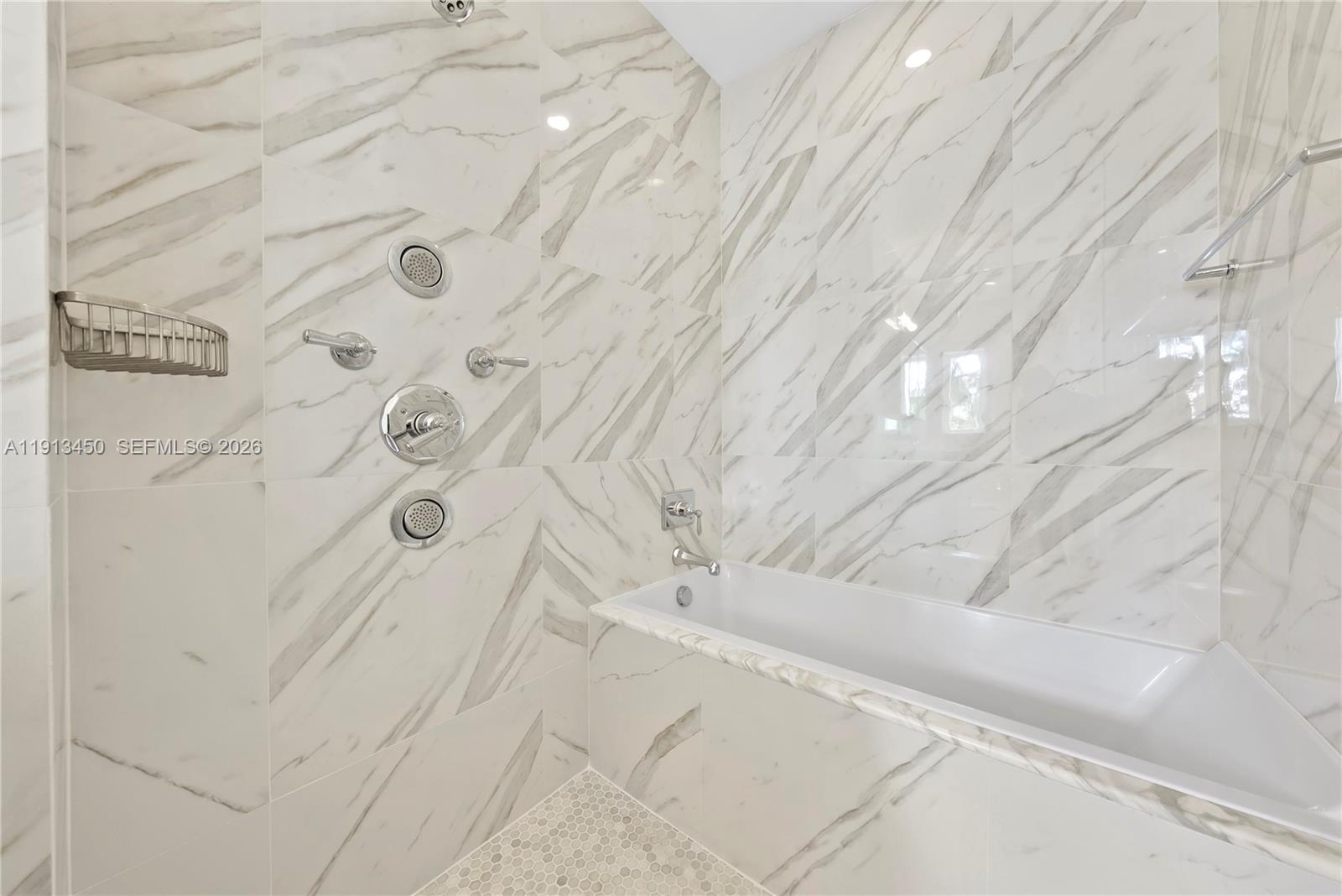 5800 La Gorce Dr Miami Beach, FL 33140