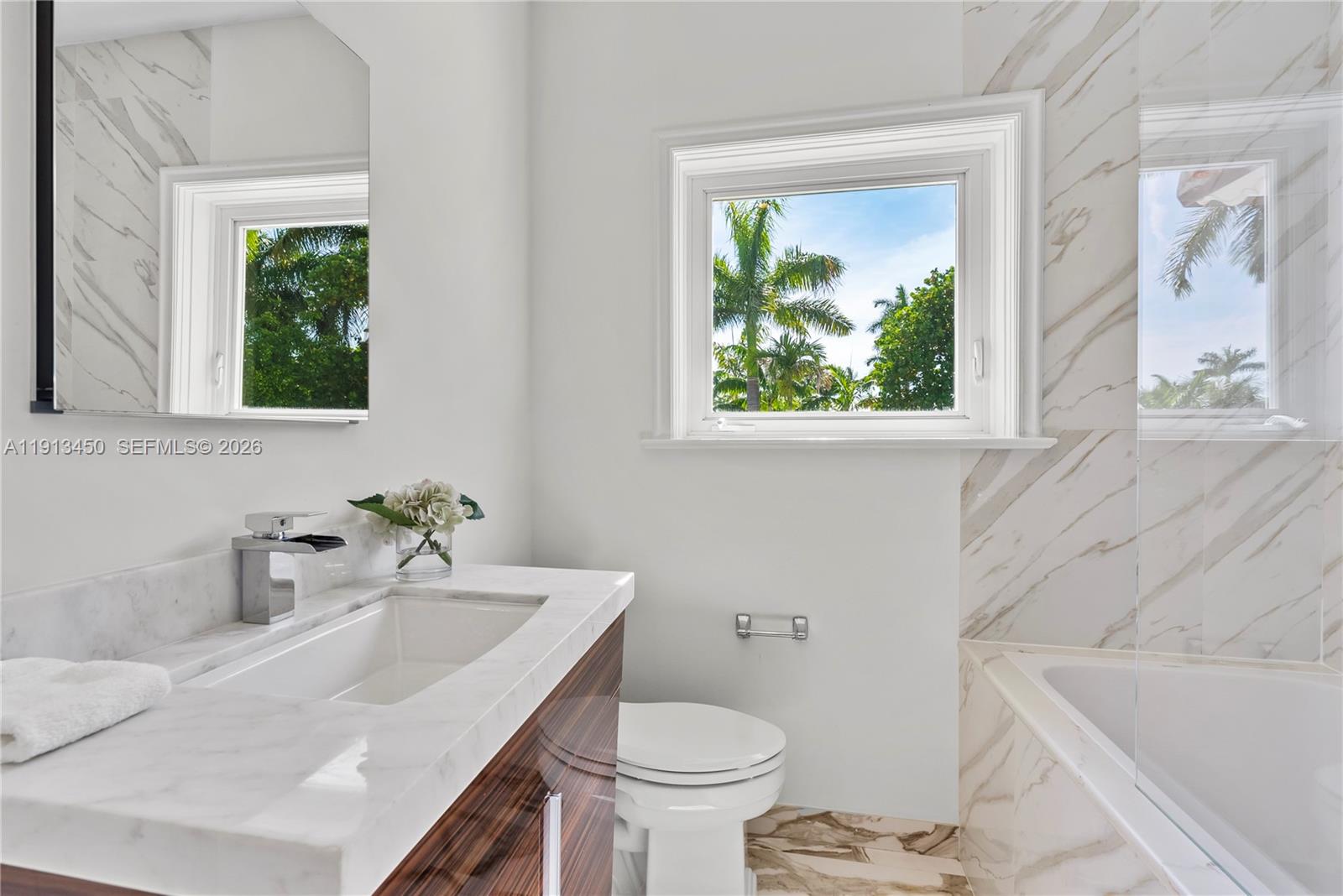 5800 La Gorce Dr Miami Beach, FL 33140