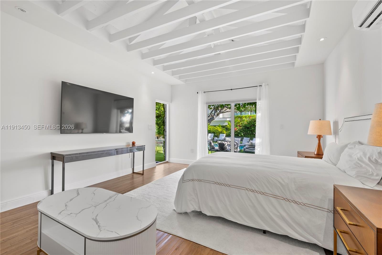 5800 La Gorce Dr Miami Beach, FL 33140
