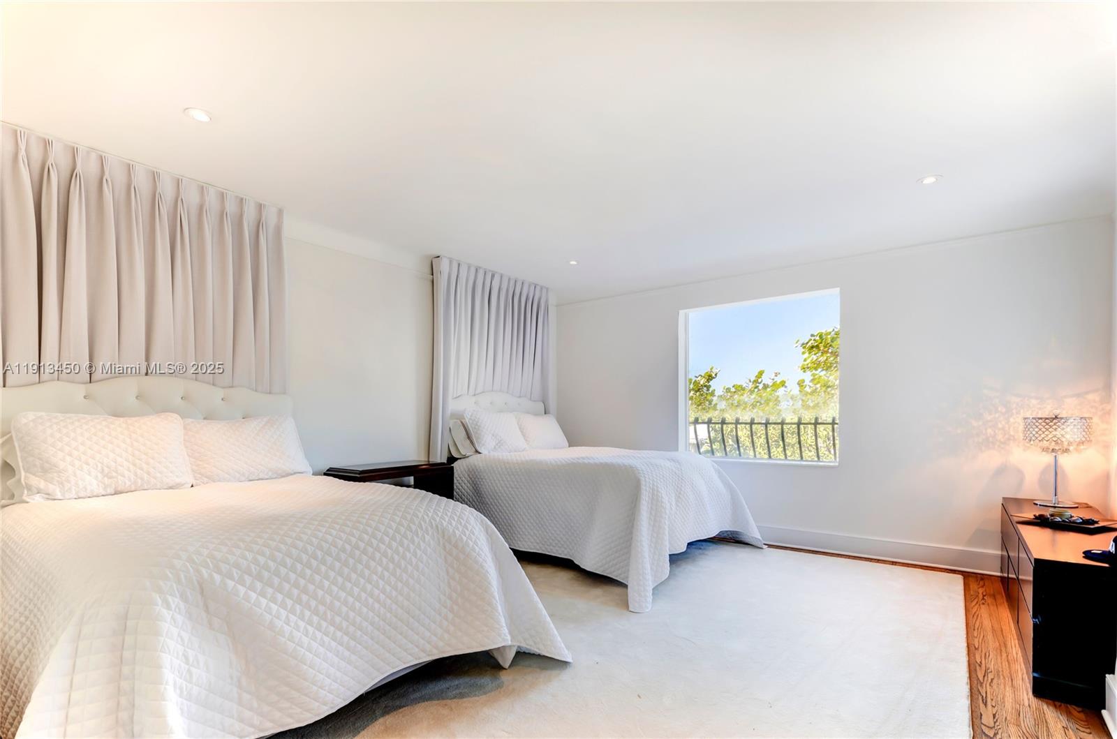 5800 La Gorce Dr Miami Beach, FL 33140