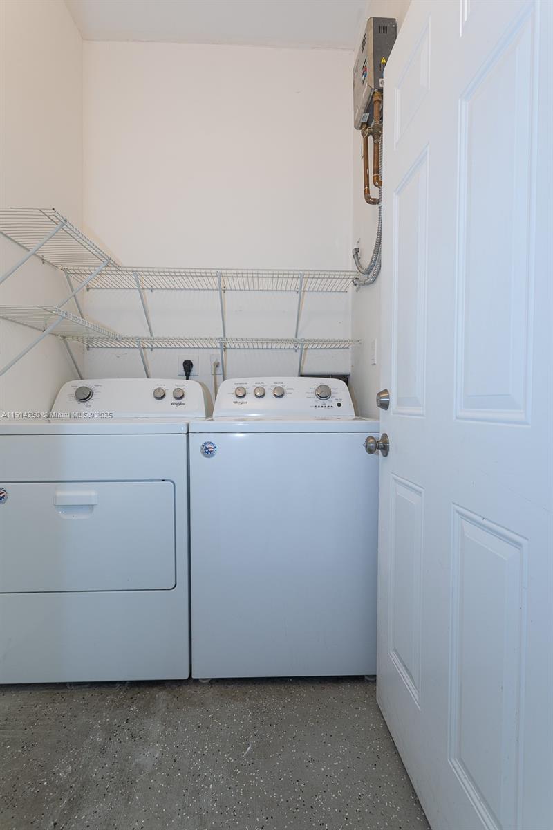 5712 SW 19th St West Park, FL 33023