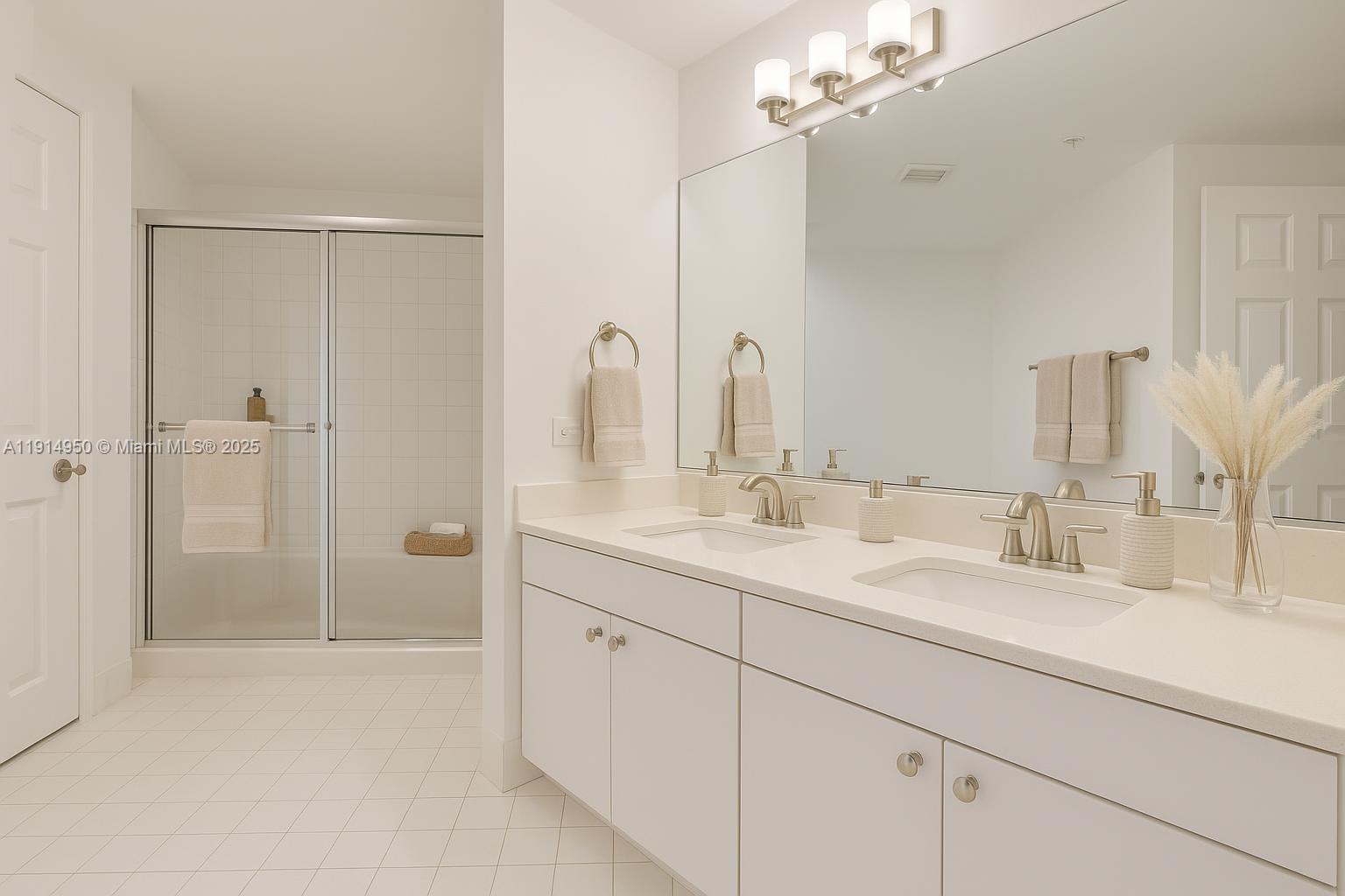 image Porto Bellagio Condo5