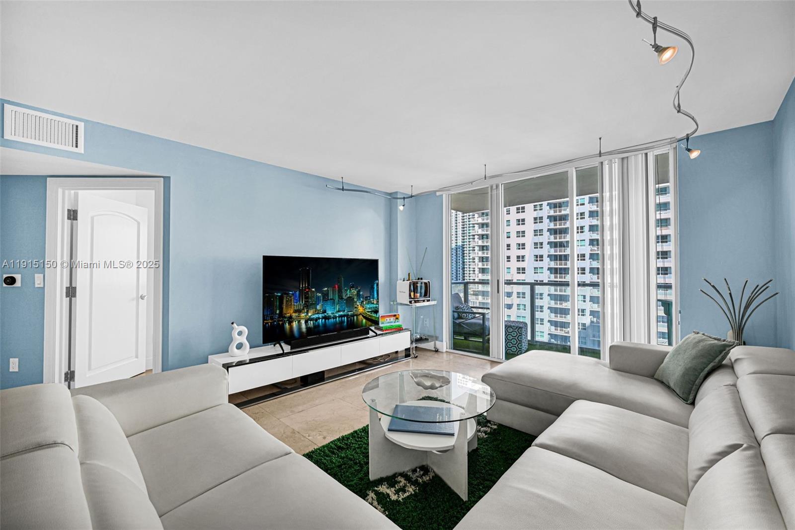 1155 Brickell Bay Dr #2004 Miami, FL 33131