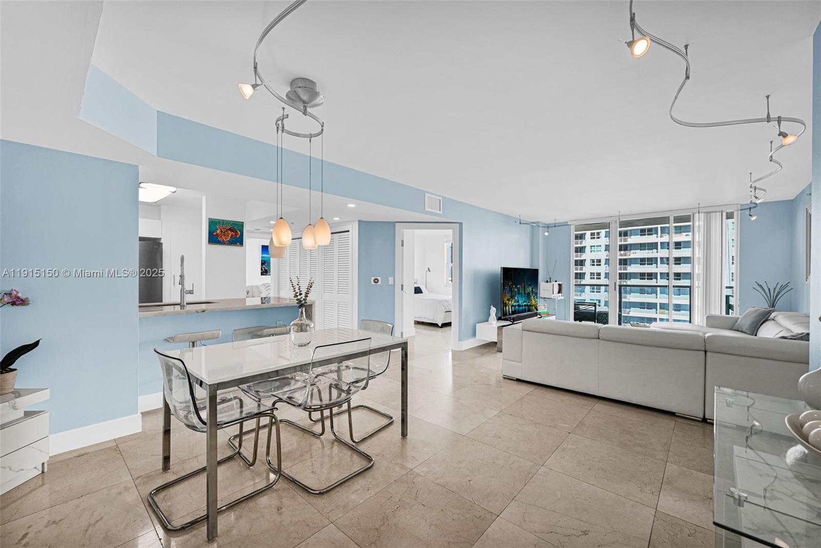 1155 Brickell Bay Dr #2004 Miami, FL 33131