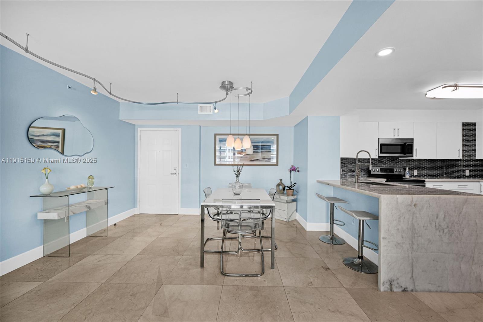 1155 Brickell Bay Dr #2004 Miami, FL 33131