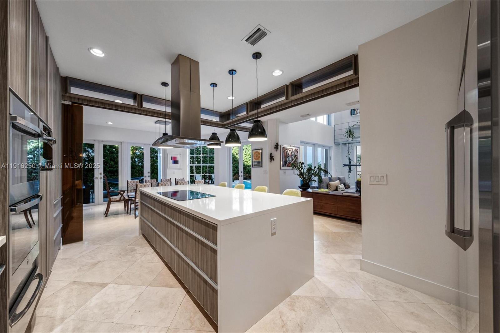 3965 194th Ln Sunny Isles Beach, FL 33160