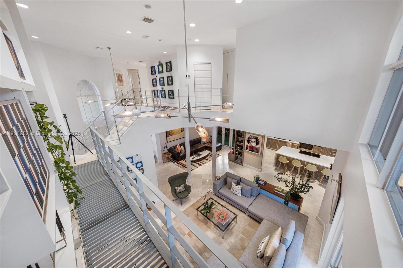 3965 194th Ln Sunny Isles Beach, FL 33160