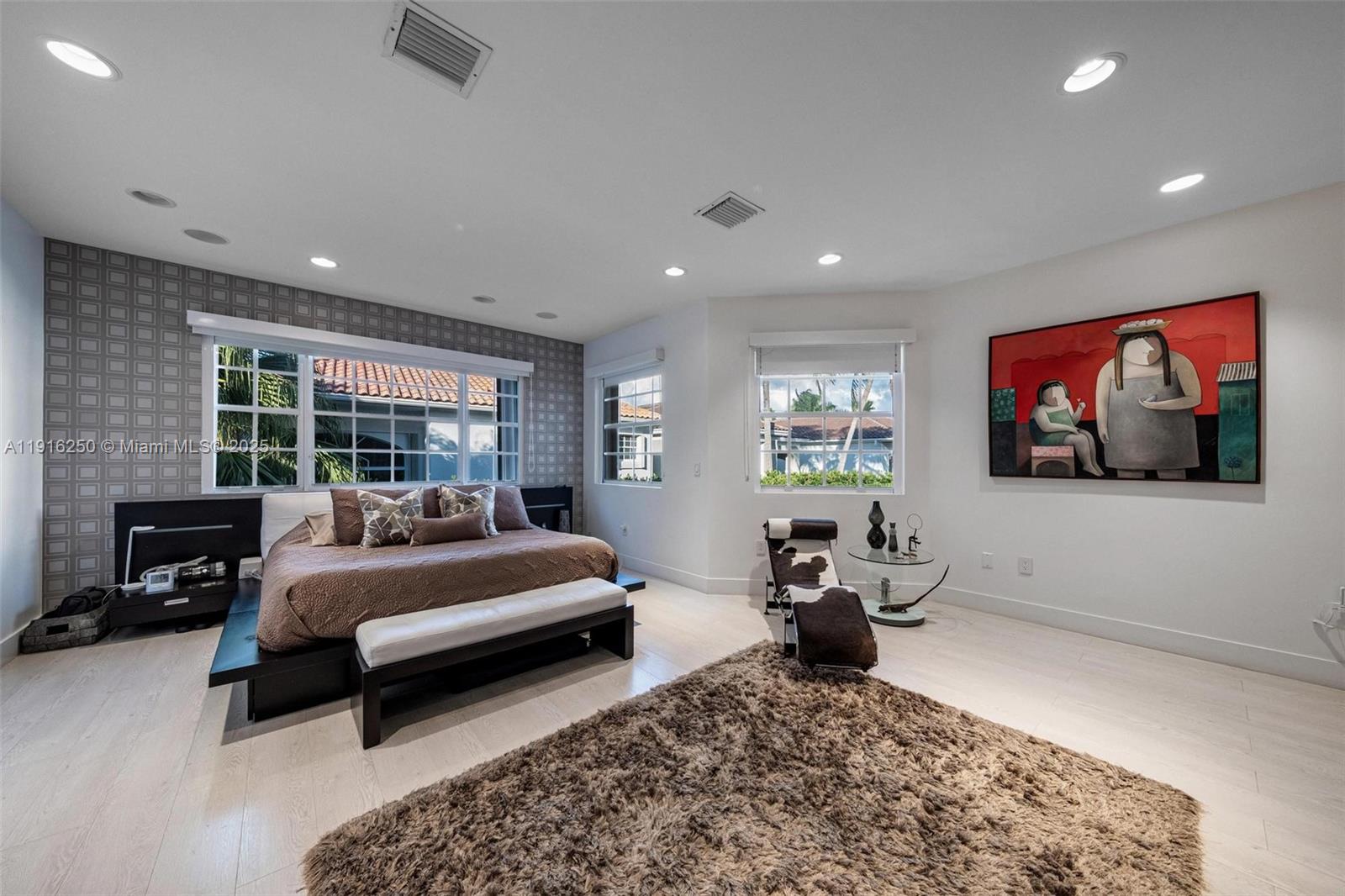 3965 194th Ln Sunny Isles Beach, FL 33160