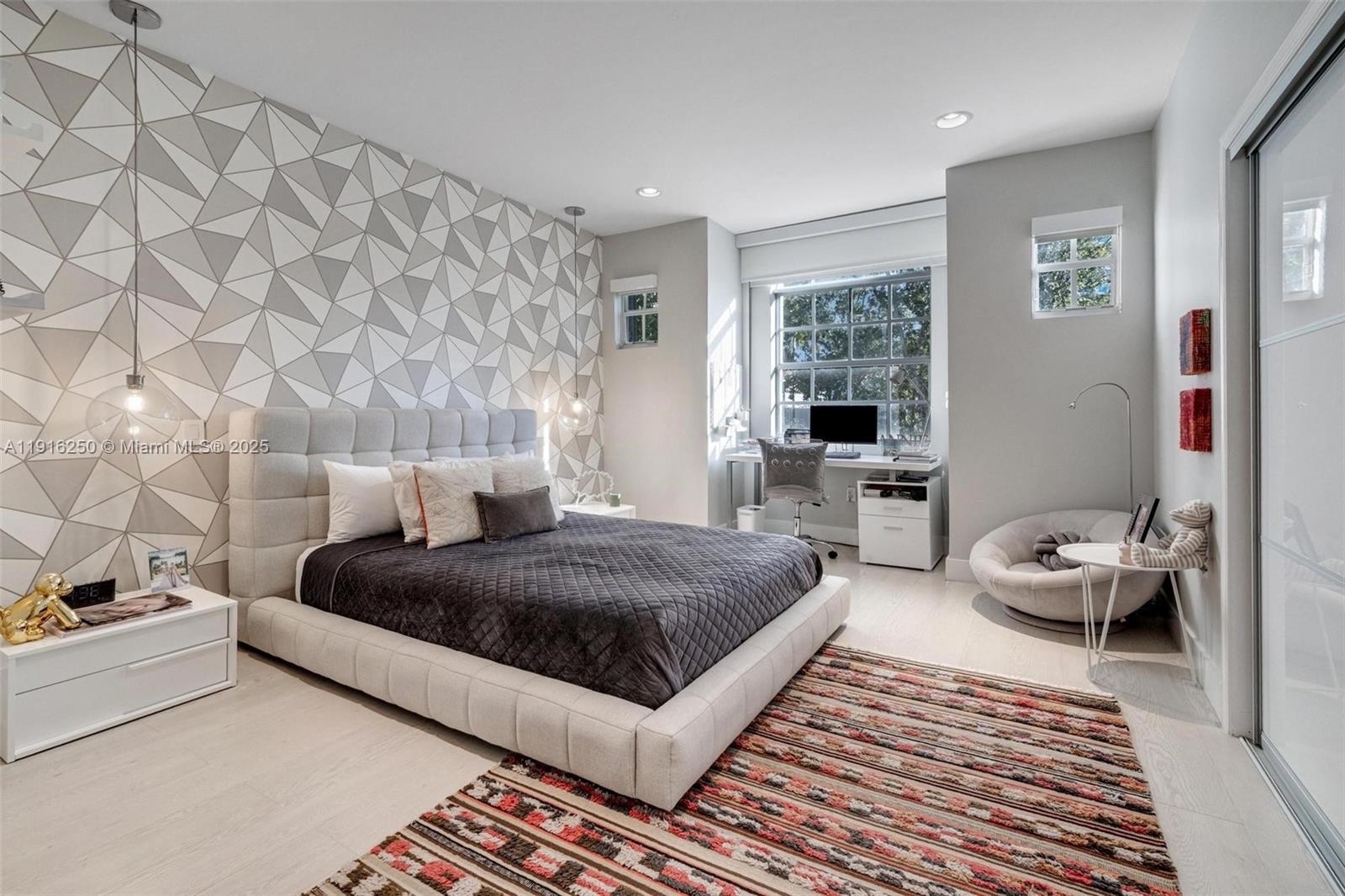 3965 194th Ln Sunny Isles Beach, FL 33160