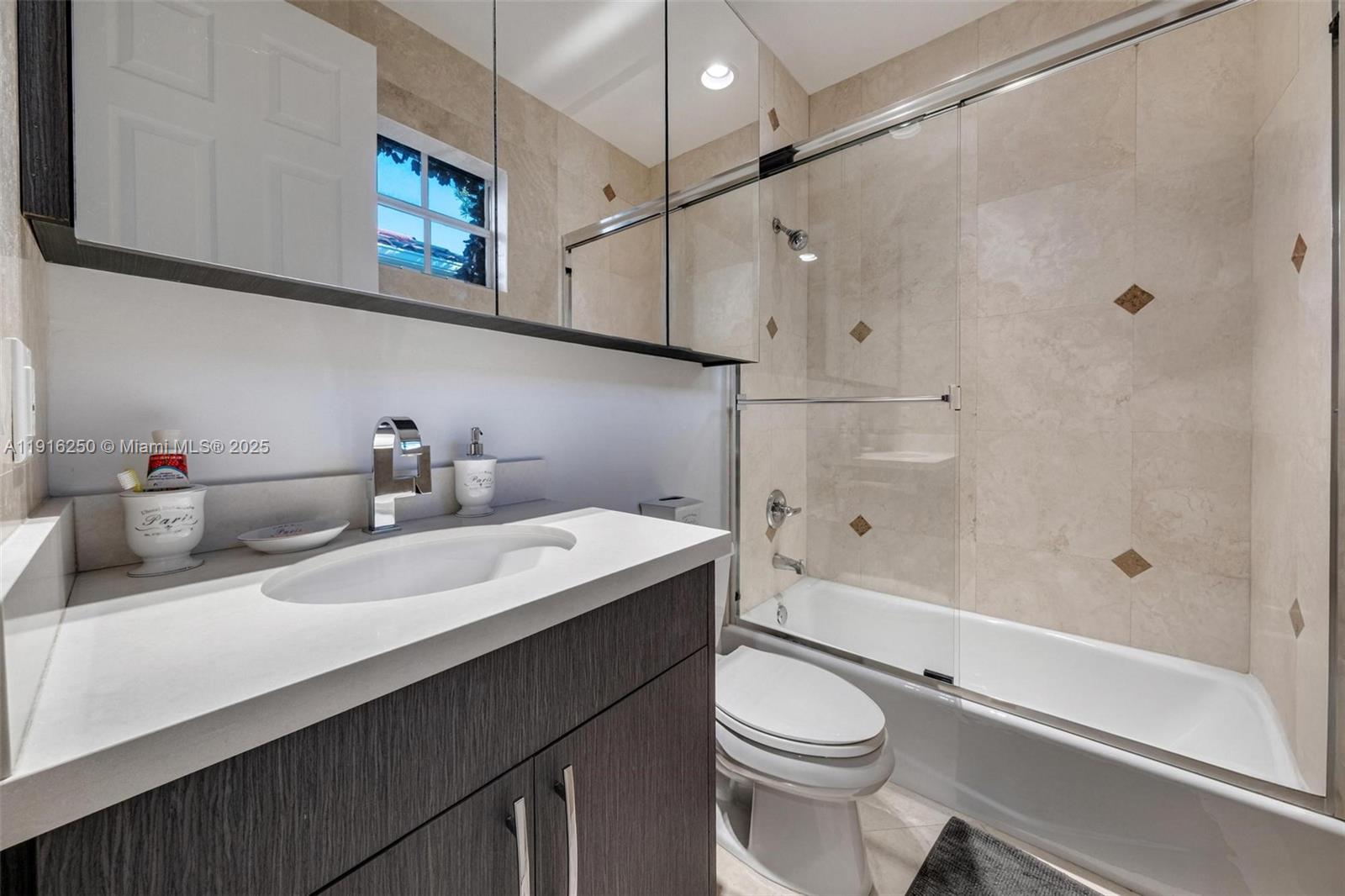 3965 194th Ln Sunny Isles Beach, FL 33160