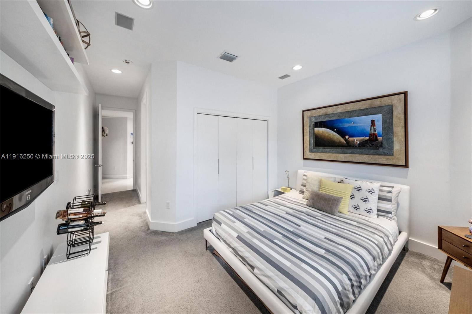 3965 194th Ln Sunny Isles Beach, FL 33160