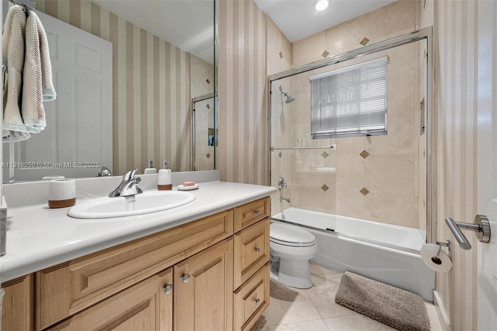 3965 194th Ln Sunny Isles Beach, FL 33160