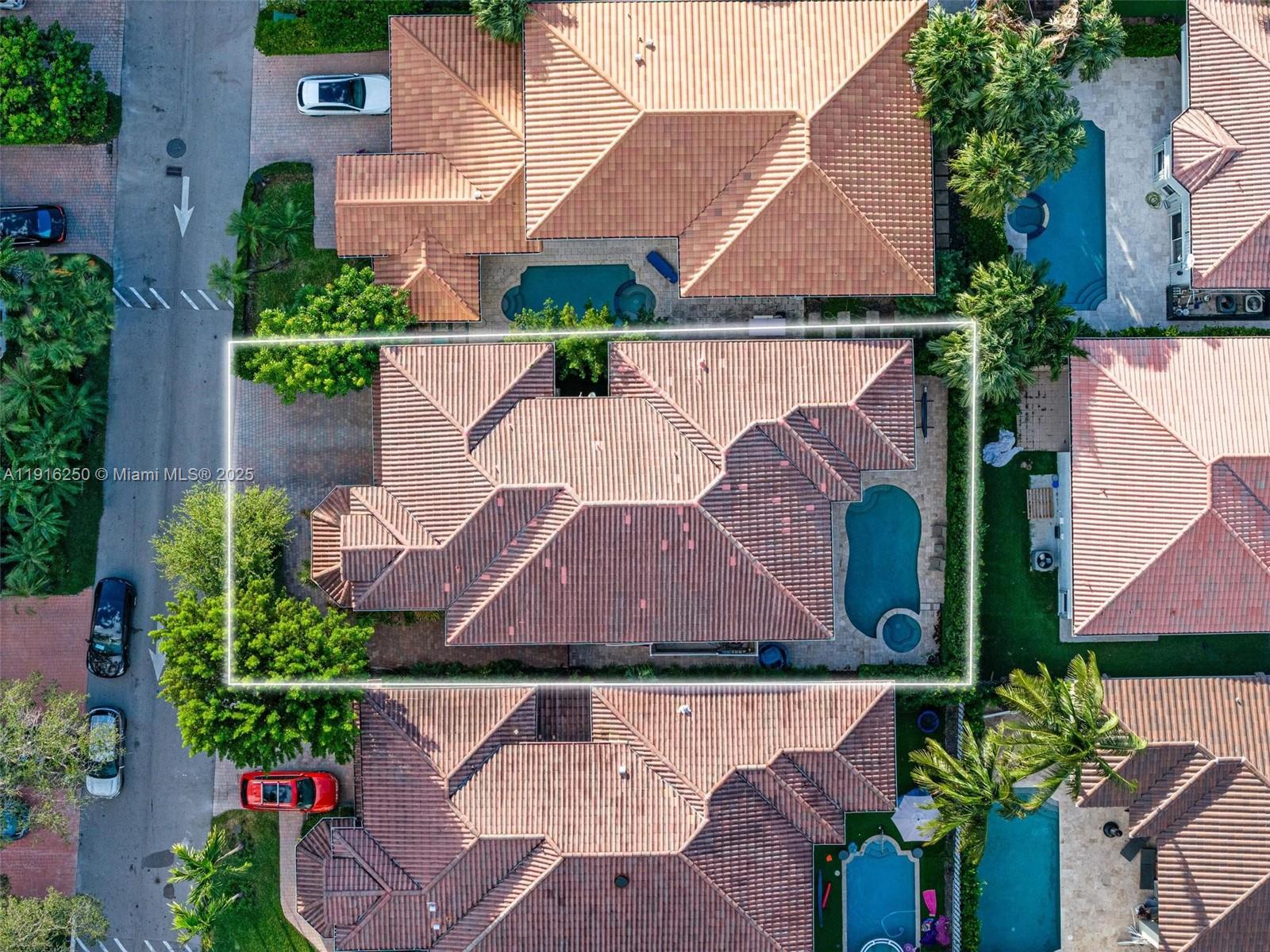 3965 194th Ln Sunny Isles Beach, FL 33160