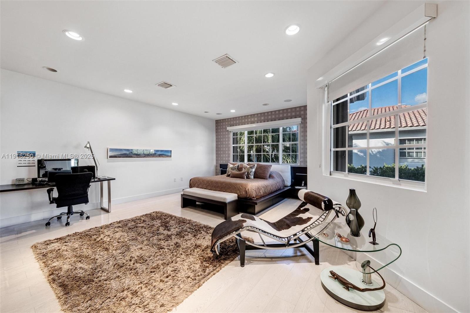 3965 194th Ln Sunny Isles Beach, FL 33160