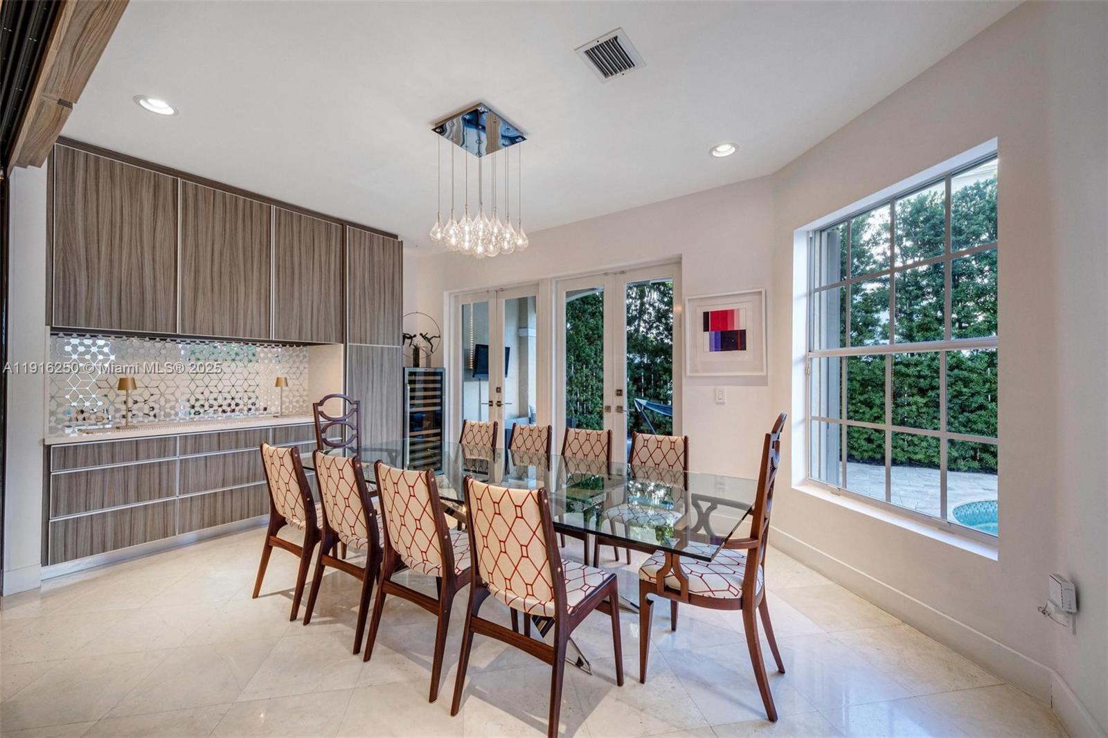 3965 194th Ln Sunny Isles Beach, FL 33160