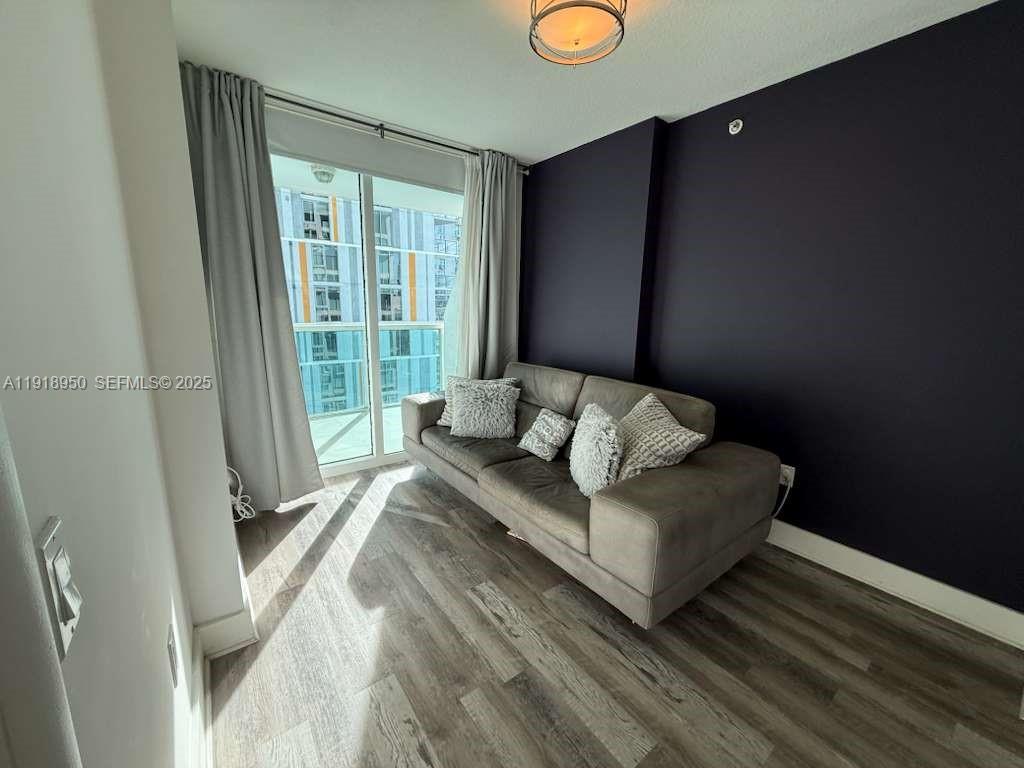 image Brickell on the River South16