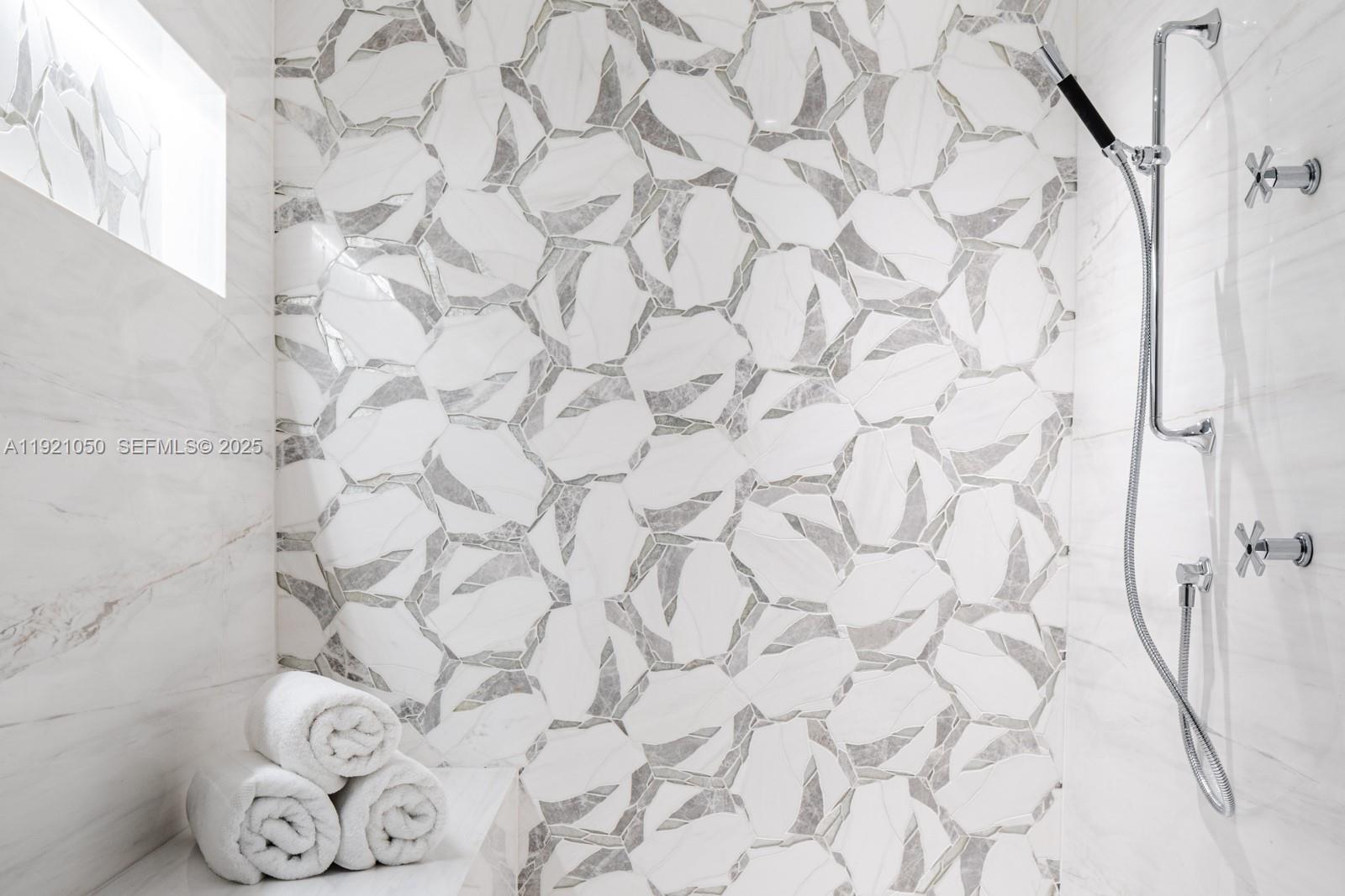 5875 Collins Ave #902 Miami Beach, FL 33140