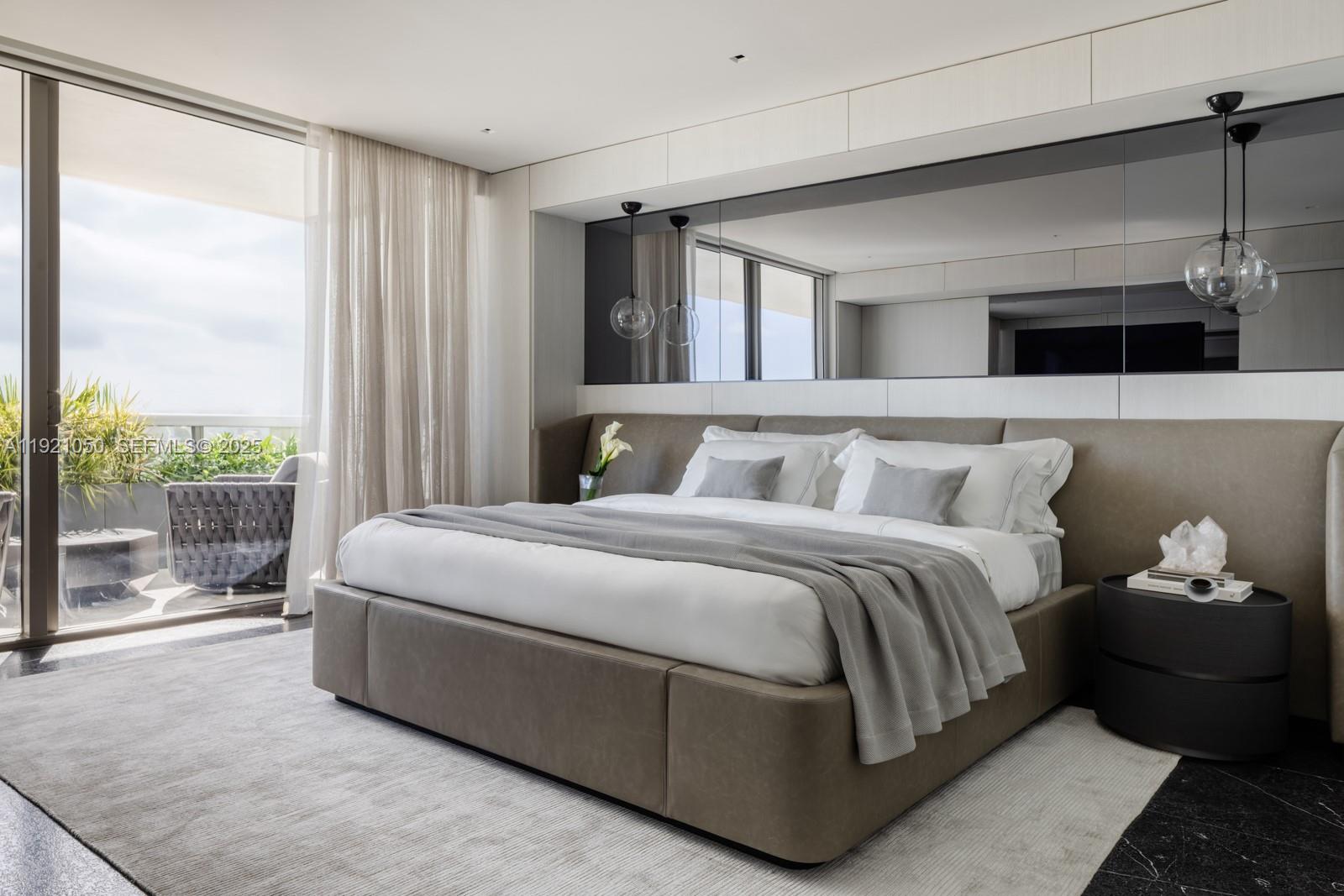 5875 Collins Ave #902 Miami Beach, FL 33140