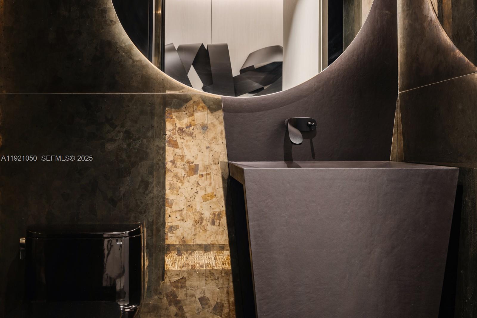 5875 Collins Ave #902 Miami Beach, FL 33140