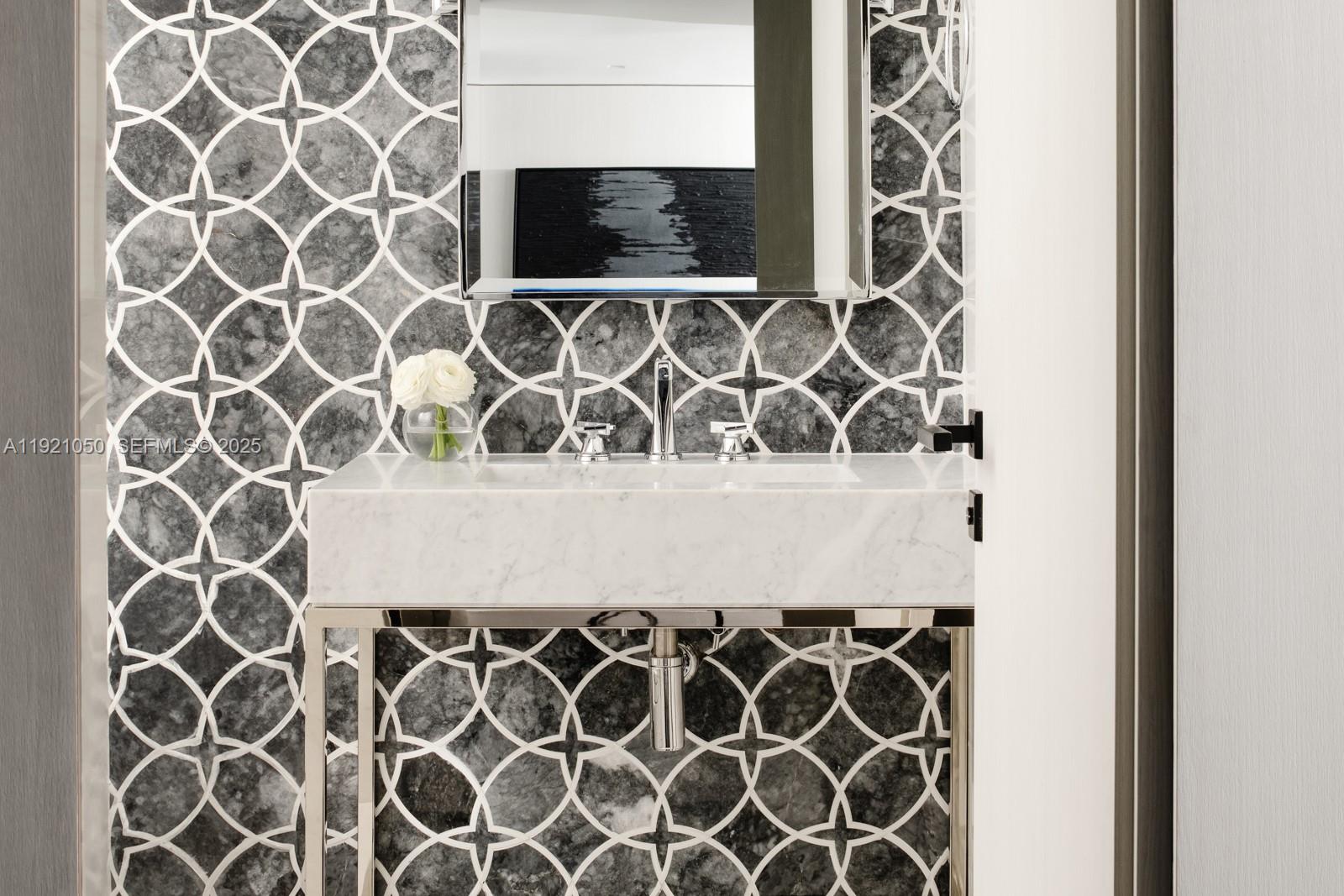 5875 Collins Ave #902 Miami Beach, FL 33140